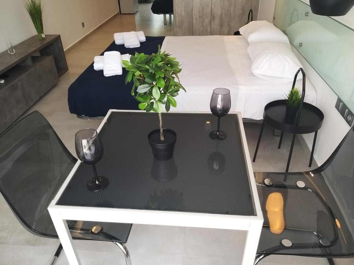 Amazing Apartments @ Aiolou Str. 아테네 외부 사진